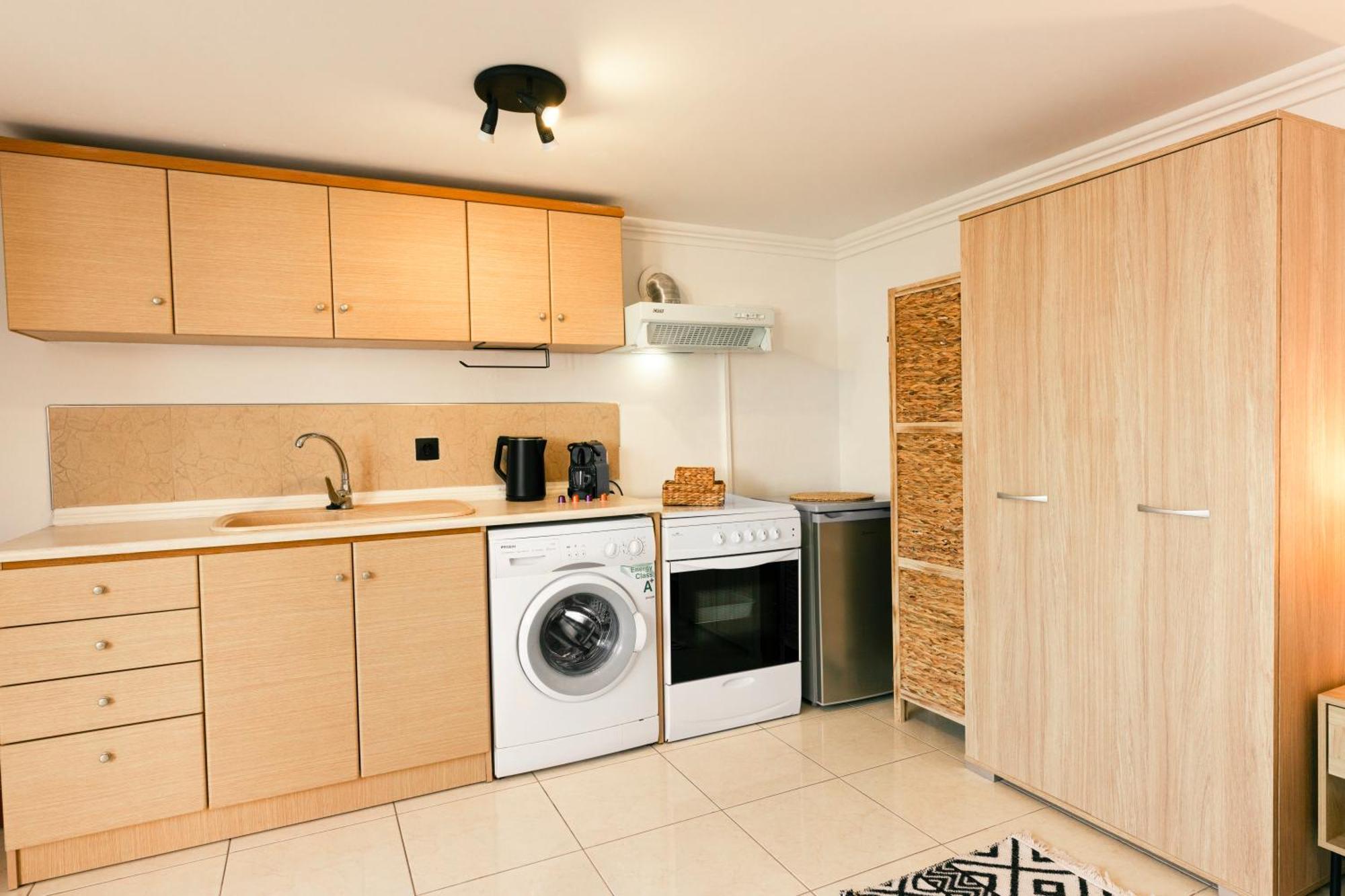 נאוס מרמרס Pantheon Apartment מראה חיצוני תמונה